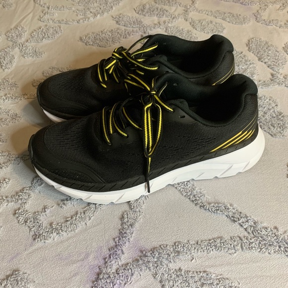 AVIA - Picture 4 of 9